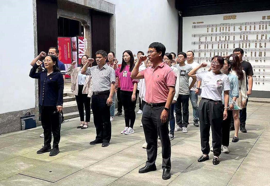 米兰·网站在线官网-米兰(中国)党委第一、二党支部赴小营江南红巷开展联合主题党日活动