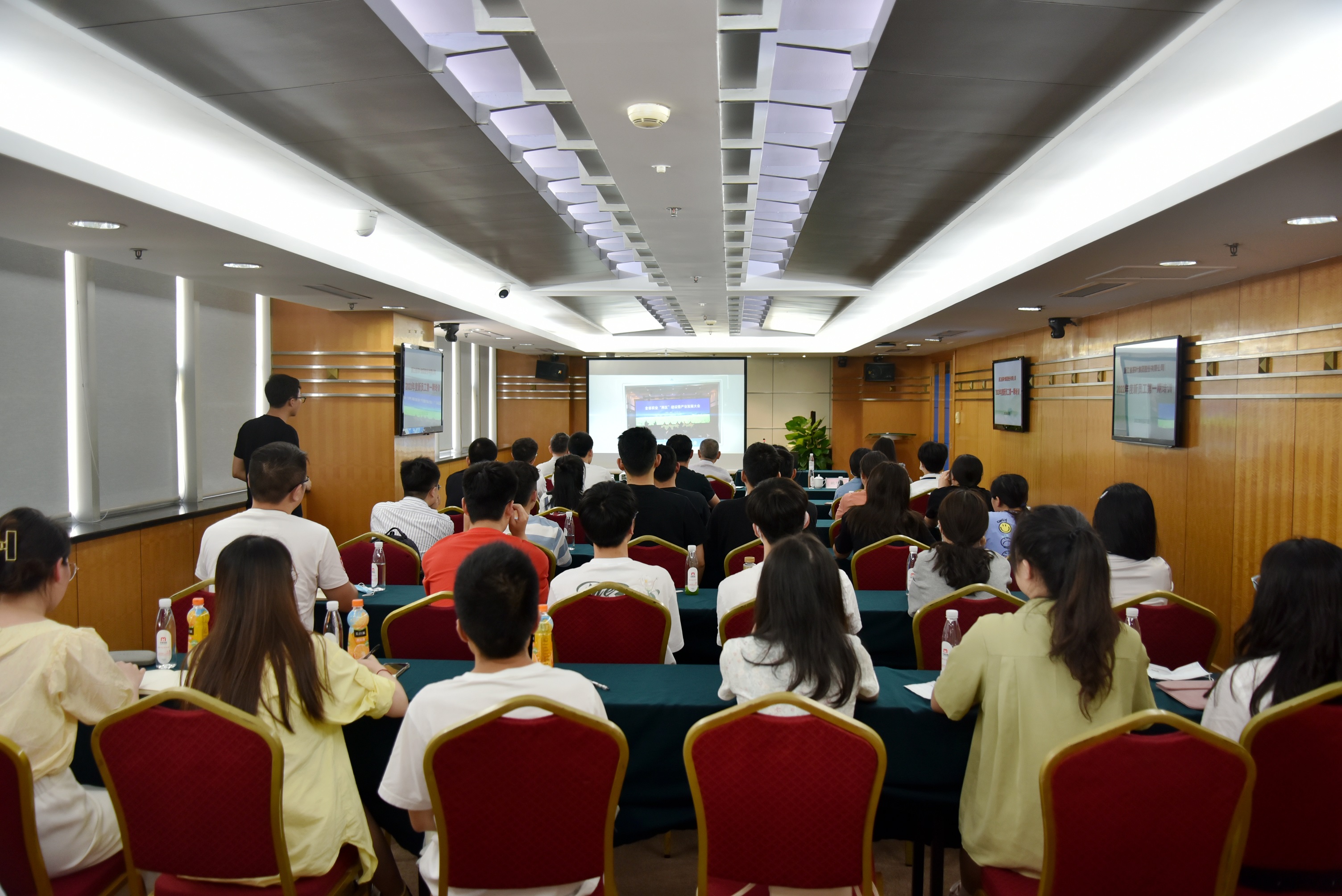 以梦为马，不负韶华——米兰·网站在线官网-米兰(中国)2022年度新员工第一期培训活动圆满结束