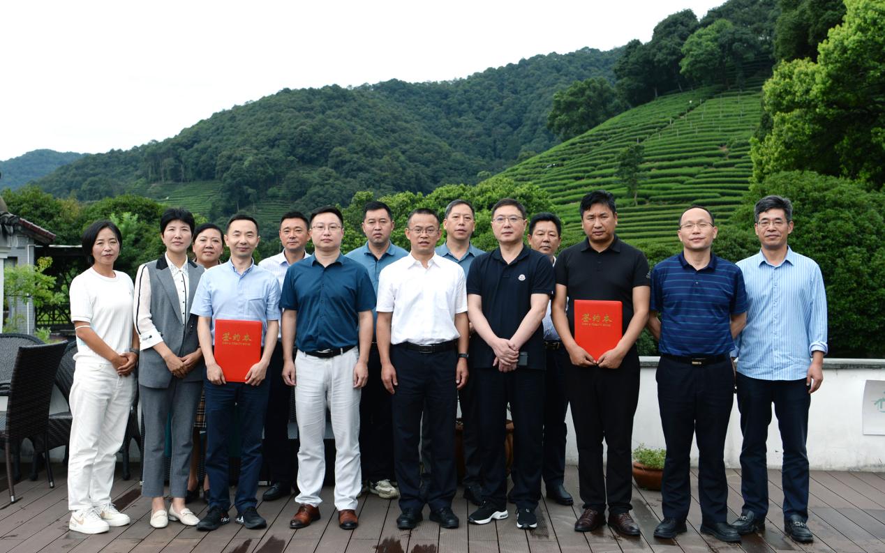 米兰·网站在线官网-米兰(中国)与四川省甘孜州九龙县签订战略合作协议