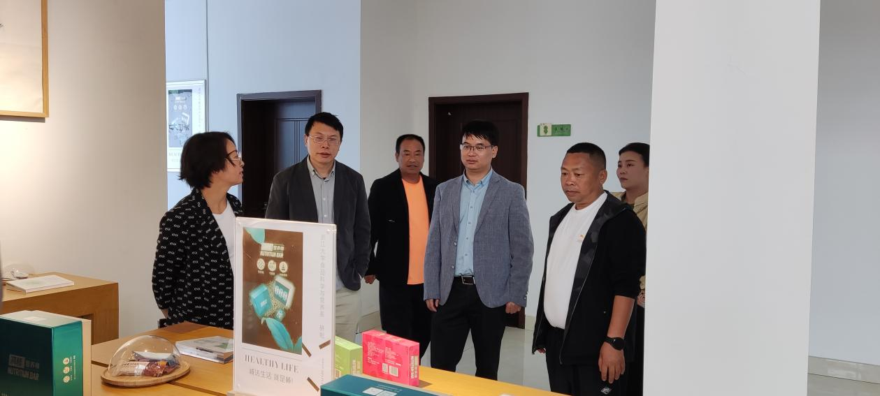 贵州省晴隆县县委副书记巫敏一行莅临米兰·网站在线官网-米兰(中国)兴合科技公司考察