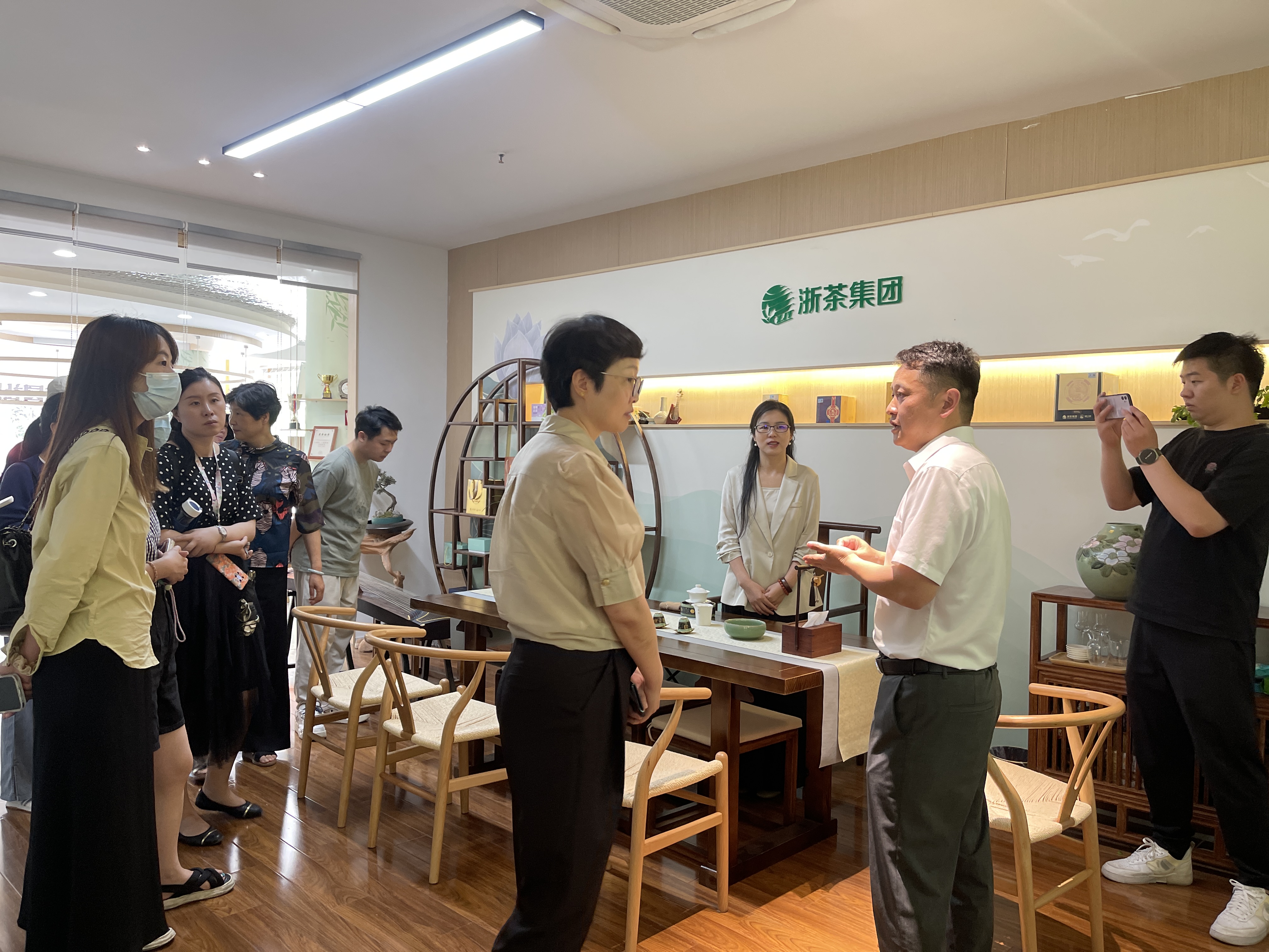 米兰·网站在线官网-米兰(中国)狮峰制茶品鉴中心助力茶文化进社区工作