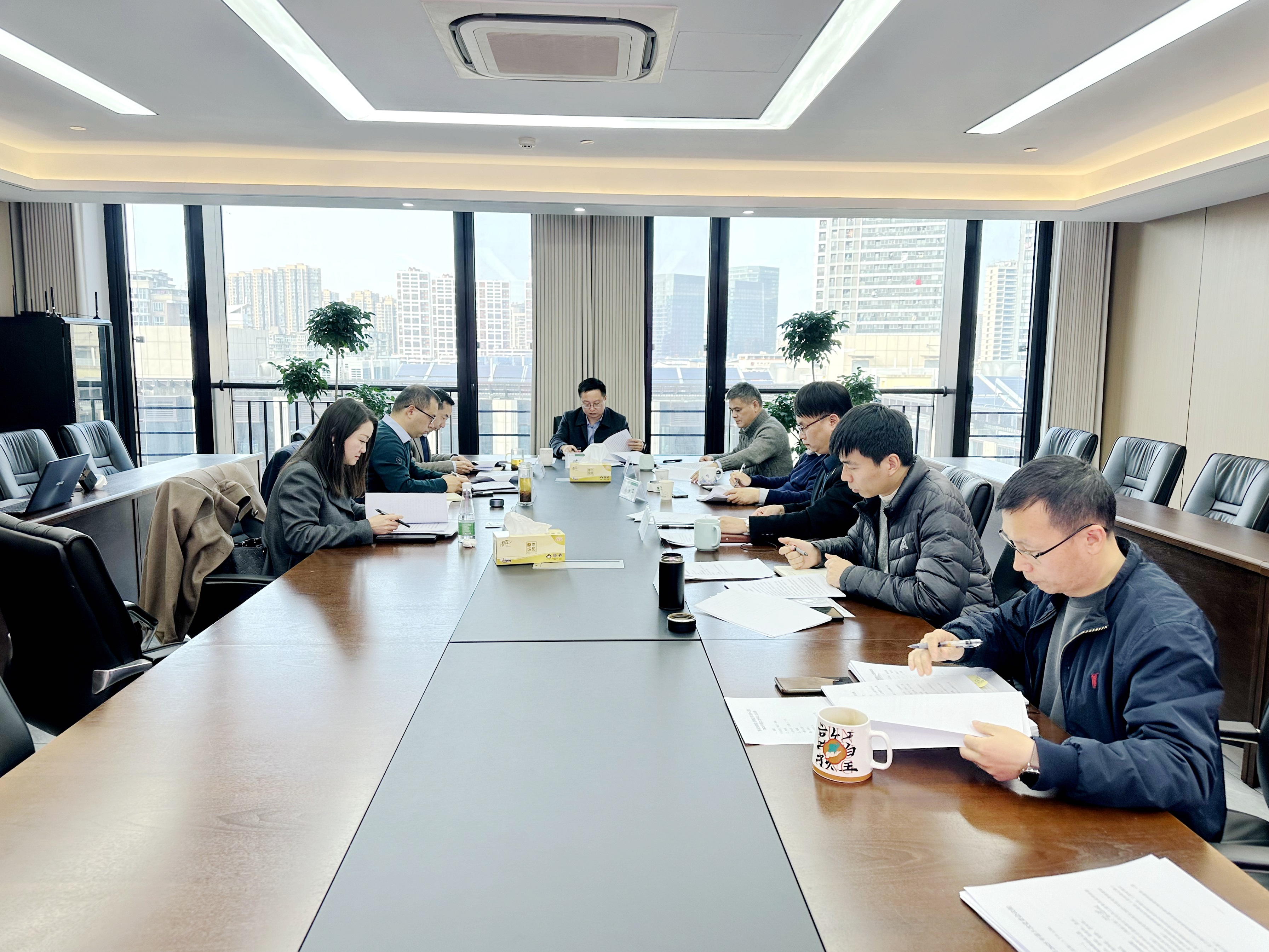 米兰·网站在线官网-米兰(中国)党委理论学习中心组专题学习全国“两会”精神