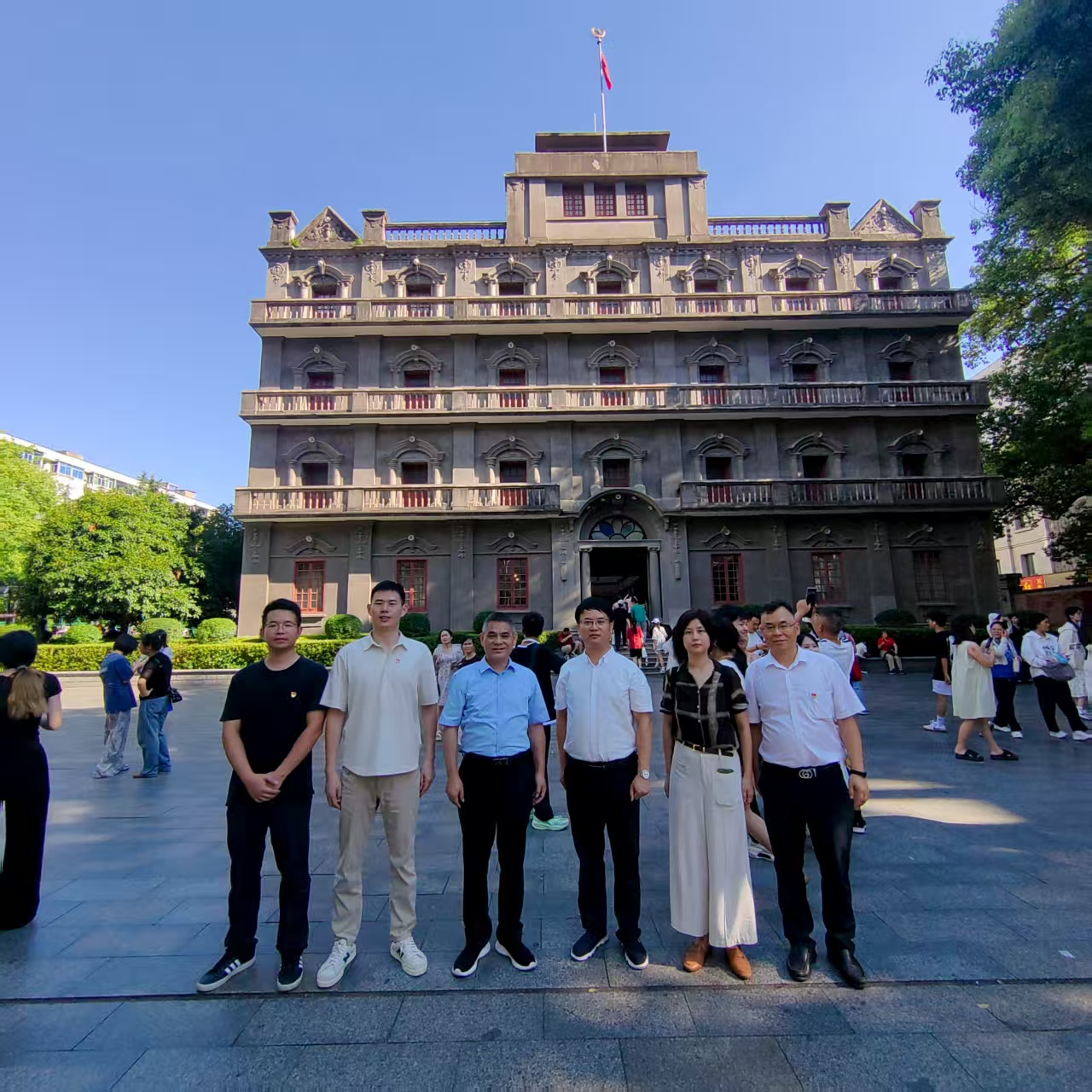 米兰·网站在线官网-米兰(中国)第一党支部赴江西南昌开展“追寻红色起点 淬炼初心使命”主题党日活动